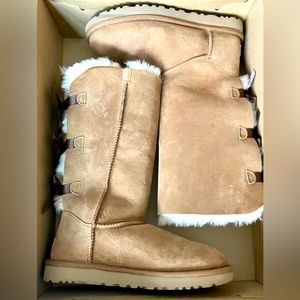 UGG Bailey Bow II